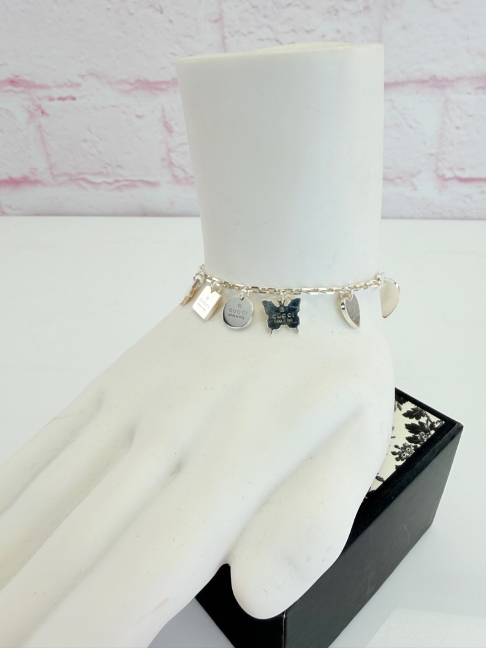 Gucci Trademark Heart Charm Sterling Silver Bracelet - Picture 3 of 12